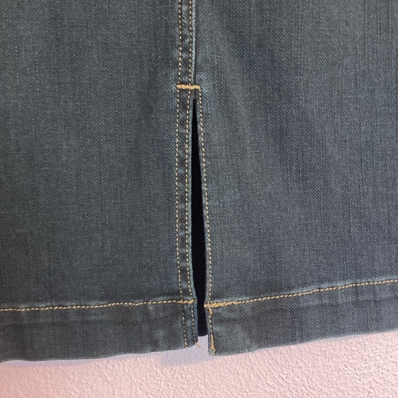 NWT loft Jean skirt - Picture 3 of 8